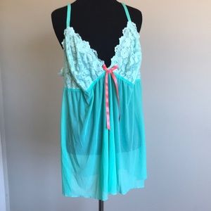 Sexy mint green plus size lace chemise